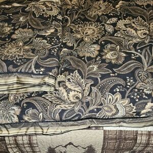 King size comforter/2 Shams